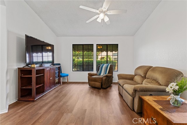 Detail Gallery Image 10 of 37 For 44204 Galion Ave, Lancaster,  CA 93536 - 4 Beds | 2 Baths