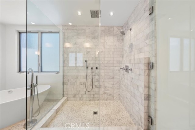 Detail Gallery Image 33 of 75 For 228 31st St, Manhattan Beach,  CA 90266 - 4 Beds | 3/2 Baths