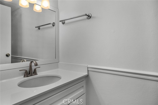 Detail Gallery Image 12 of 33 For 21333 Lassen St 2k,  Chatsworth,  CA 91311 - 2 Beds | 1/1 Baths