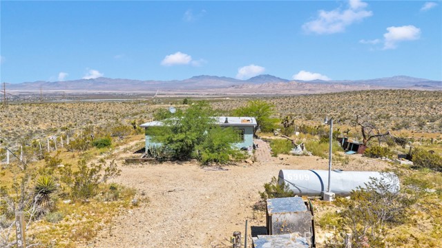 Detail Gallery Image 2 of 11 For 6909 Camp Rock, Lucerne Valley,  CA 92356 - – Beds | – Baths