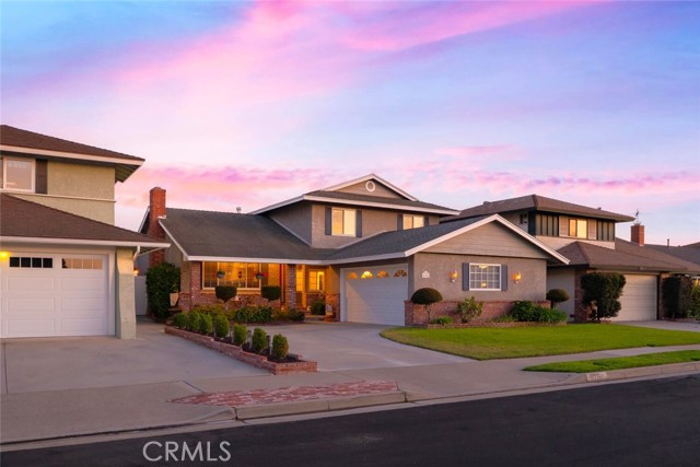6786 Molokai Drive, Cypress CA: https://media.crmls.org/medias/8ad3dd4f-b67c-4fdc-8106-cf6cb8bd67de.jpg