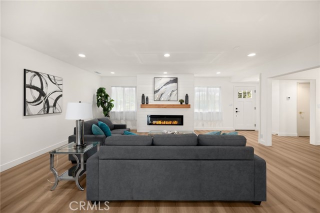 Detail Gallery Image 7 of 60 For 3033 E Sunset Hill Dr, West Covina,  CA 91791 - 5 Beds | 3 Baths