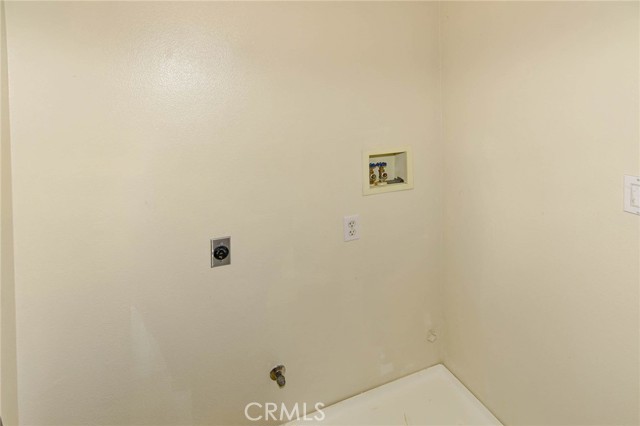Detail Gallery Image 36 of 43 For 11610 Oak St, Apple Valley,  CA 92308 - 2 Beds | 2 Baths
