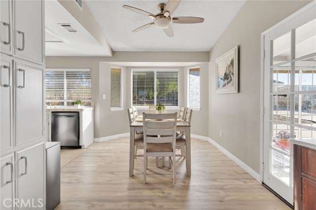 Detail Gallery Image 7 of 55 For 15005 Mesquite St, Hesperia,  CA 92345 - 4 Beds | 2 Baths