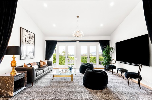 23477 Park Colombo, Calabasas CA: https://media.crmls.org/medias/8ad485f2-a9a7-465b-a6e1-2d2d232ae99f.jpg