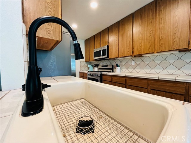 Detail Gallery Image 3 of 19 For 27535 Lakeview Dr #53,  Helendale,  CA 92342 - 2 Beds | 2 Baths
