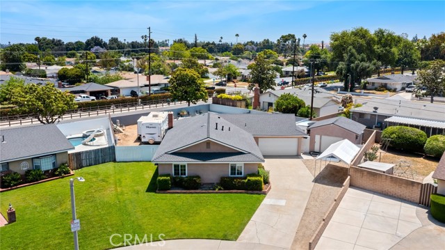 8710 Larkin Court, Riverside CA: https://media.crmls.org/medias/8ad56cea-432a-4163-81a0-b9bcdfe06c27.jpg