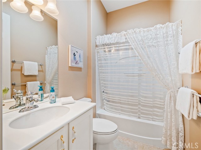 Detail Gallery Image 29 of 36 For 10364 Lakeshore Dr, Apple Valley,  CA 92308 - 2 Beds | 2 Baths