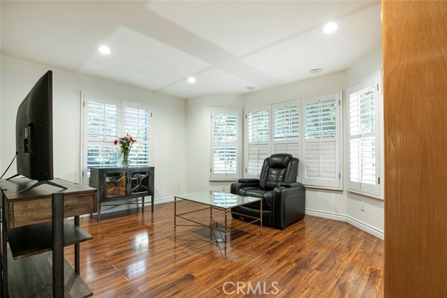 11417 Mount Gleason Avenue, Tujunga CA: https://media.crmls.org/medias/8ad65234-01f3-4195-919a-d734f1b016d7.jpg