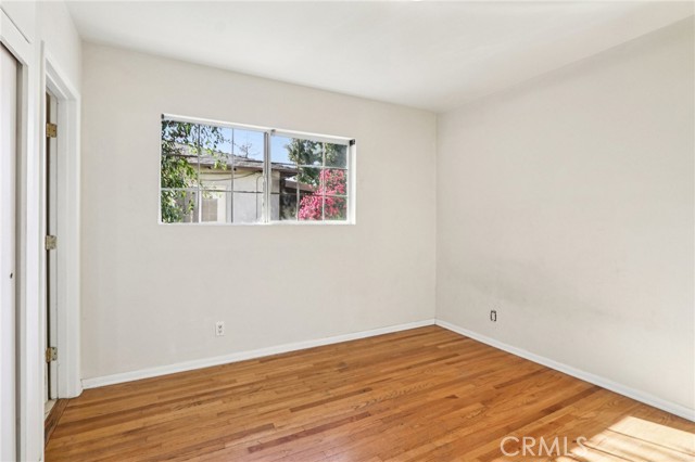 Detail Gallery Image 25 of 39 For 10509 Silverton, Tujunga,  CA 91042 - 4 Beds | 3 Baths