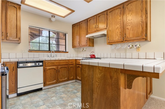 Detail Gallery Image 8 of 21 For 230 Kennedy Ct, Ridgecrest,  CA 93555 - 2 Beds | 2 Baths