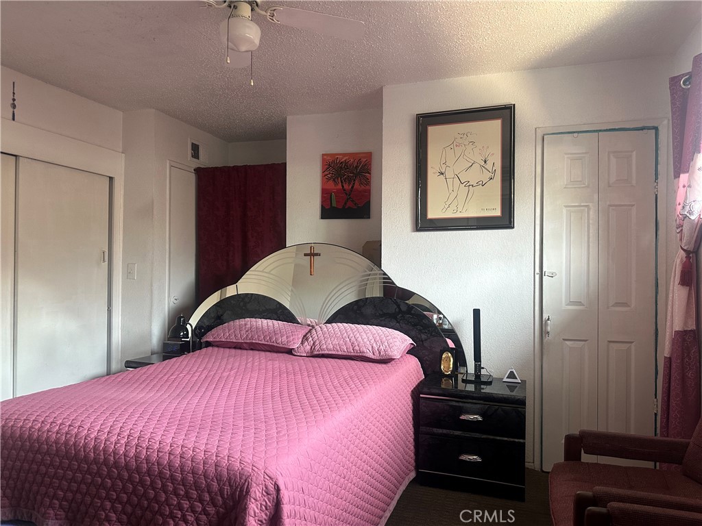 https://media.crmls.org/medias/8ad8ab21-e870-4ae4-ba38-f7afe8f1739e.jpg?preset=X-Large