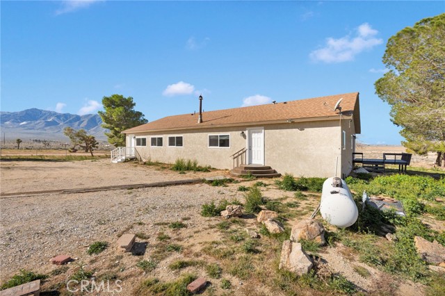Detail Gallery Image 4 of 54 For 30263 State Highway 18, Lucerne Valley,  CA 92356 - 4 Beds | 2 Baths
