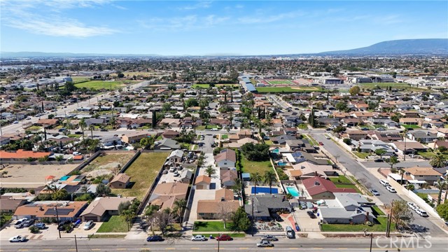 Front Image Thumbnail for CROC26052287