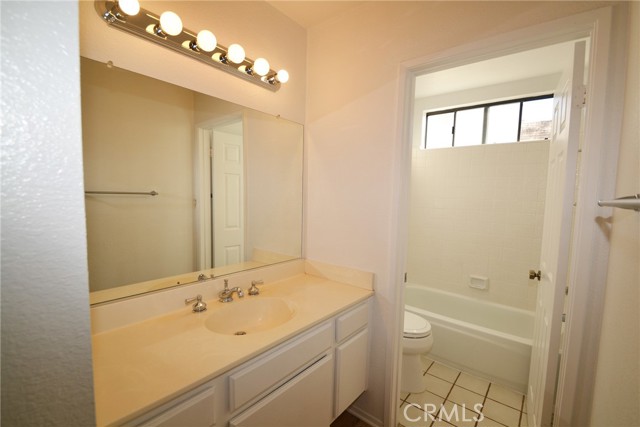 Detail Gallery Image 10 of 20 For 2621 Plaza Del Amo #529,  Torrance,  CA 90503 - 2 Beds | 2/1 Baths