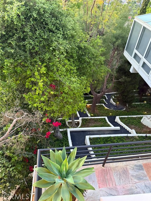 3863 Sherwood Place, Sherman Oaks CA: https://media.crmls.org/medias/8ada808e-a1bd-4ae5-b249-3d7d8d91c1d5.jpg