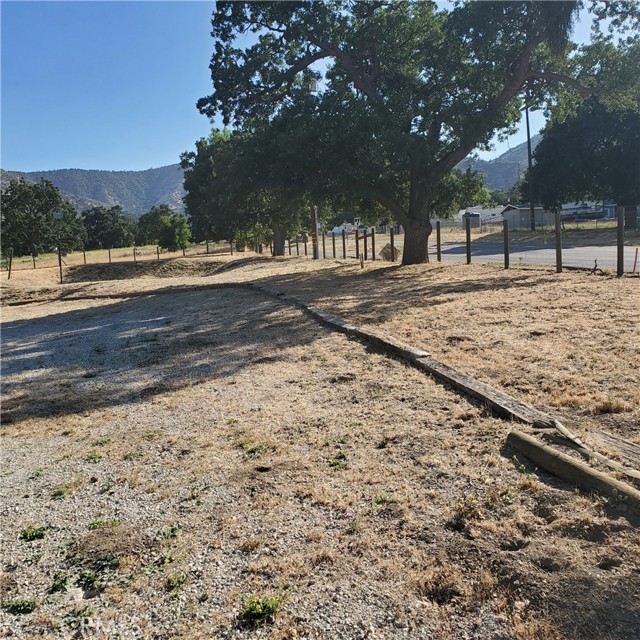 Detail Gallery Image 3 of 6 For 3020 Lebec Oaks Rd, Lebec,  CA 93243 - 3 Beds | 3/1 Baths