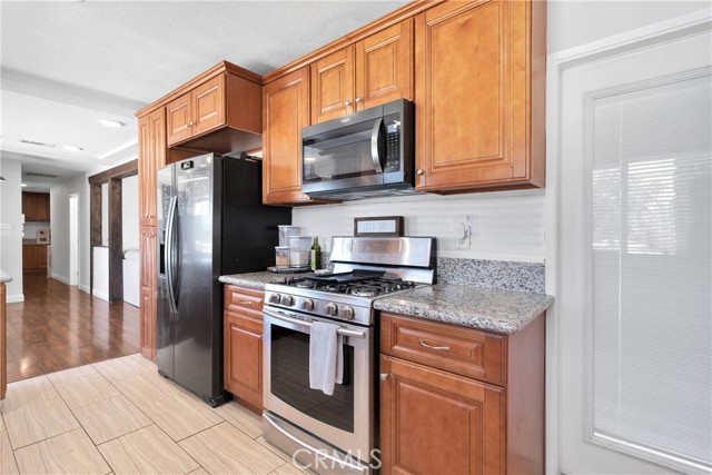 19545 Seneca Road, Apple Valley CA: https://media.crmls.org/medias/8adb4fb0-3ff0-4b53-b67e-709315b50ac1.jpg