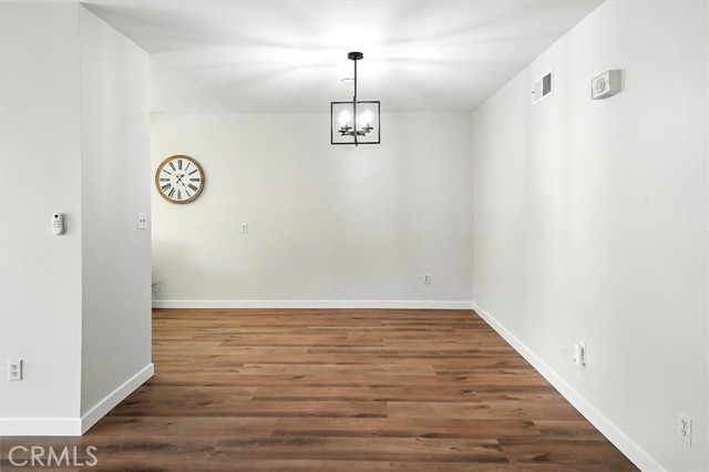 Detail Gallery Image 8 of 34 For 26428 Circle Knoll Ct, Newhall,  CA 91321 - 2 Beds | 2 Baths