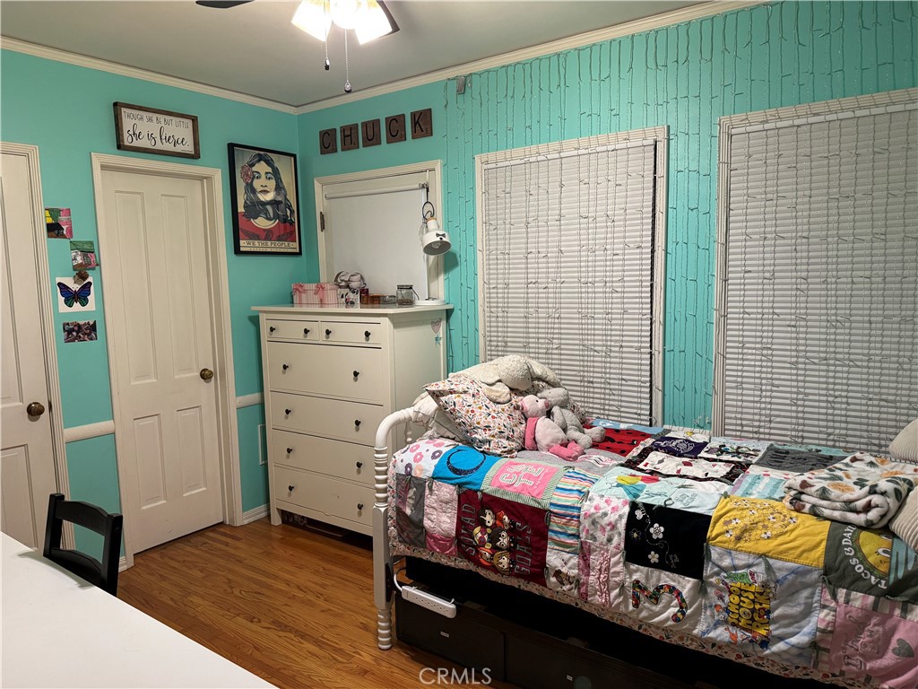 https://media.crmls.org/medias/8adc7317-dfe9-4757-9bbc-9015da61e071.jpg?preset=X-Large