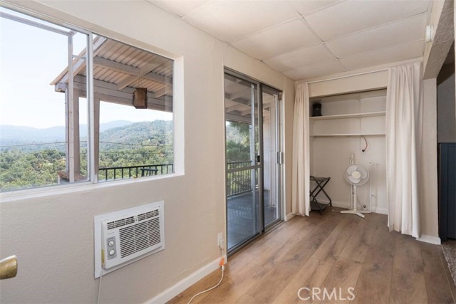 Detail Gallery Image 8 of 22 For 38797 Highway 41, Oakhurst,  CA 93644 - 3 Beds | 1/1 Baths