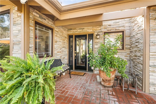 Detail Gallery Image 1 of 37 For 5051 Victoria Ave, Riverside,  CA 92506 - 3 Beds | 2/1 Baths