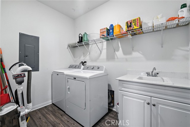 Detail Gallery Image 28 of 34 For 41018 Chambord Dr, Lake Elsinore,  CA 92532 - 4 Beds | 2 Baths