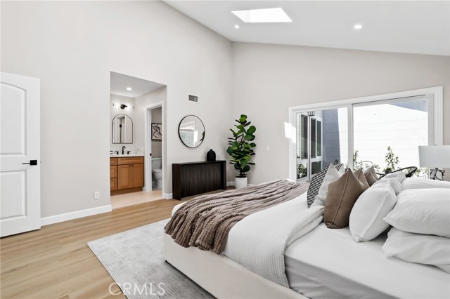 25 Almond Tree Lane, Irvine CA: https://media.crmls.org/medias/8adf1cc3-3914-4b7c-9da6-08e431cef6d4.jpg