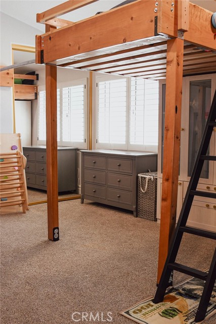 Detail Gallery Image 5 of 17 For 28338 Maxine, Saugus,  CA 91350 - 4 Beds | 3 Baths