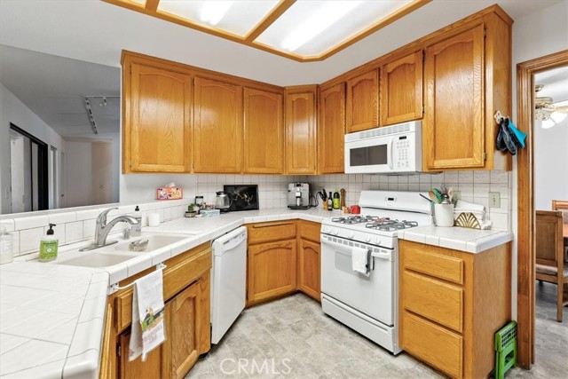 138 15th Street, Paso Robles CA: https://media.crmls.org/medias/8ae09aba-b270-470a-8914-914fee4d36b8.jpg