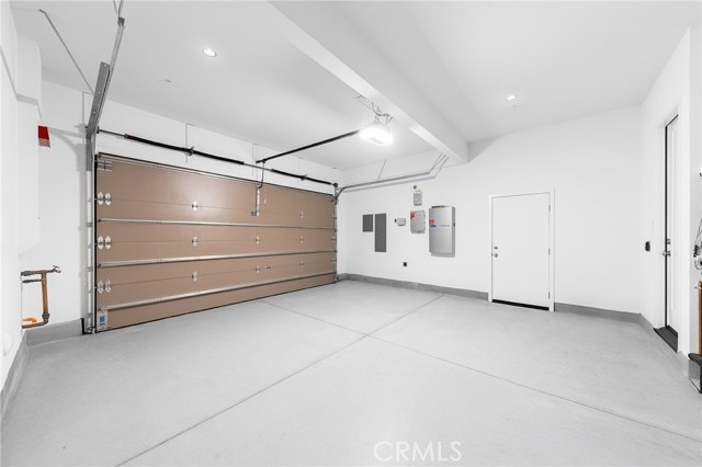 118 sunnybank Boulevard, Irvine CA: https://media.crmls.org/medias/8ae0ac07-544c-434c-bb32-fd3137618892.jpg