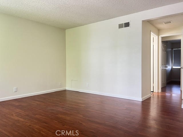 Detail Gallery Image 10 of 18 For 8321 Burnet 3 Ave #3,  North Hills,  CA 91343 - 3 Beds | 1/1 Baths