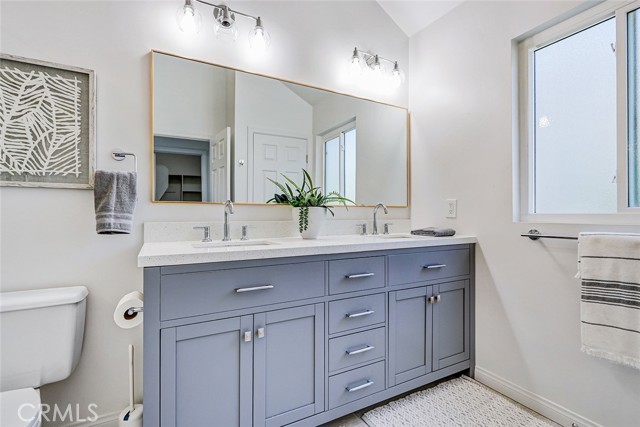 Detail Gallery Image 36 of 43 For 1808 Pullman Ln #B,  Redondo Beach,  CA 90278 - 4 Beds | 2/1 Baths