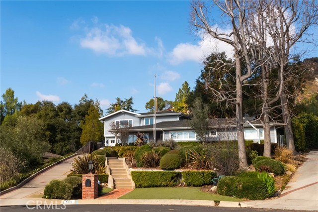 5433 Castle Knoll Road, La Canada Flintridge CA: https://media.crmls.org/medias/8ae203f8-f071-4ea0-8e16-83f34d129691.jpg