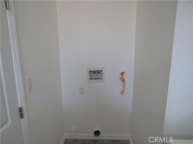 Detail Gallery Image 11 of 13 For 9013 1/2 Gladbeck Ave, Northridge,  CA 91324 - 0 Beds | 1 Baths