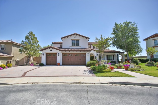 Detail Gallery Image 2 of 60 For 14625 Stageline Ln, Fontana,  CA 92336 - 5 Beds | 4/1 Baths