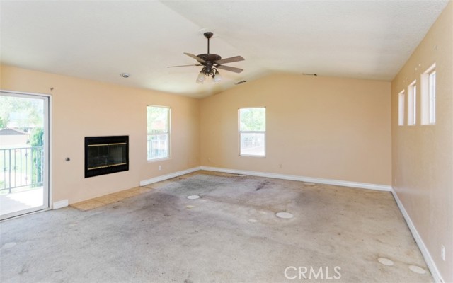 Detail Gallery Image 37 of 45 For 13030 Caspian, Victorville,  CA 92395 - 4 Beds | 3 Baths