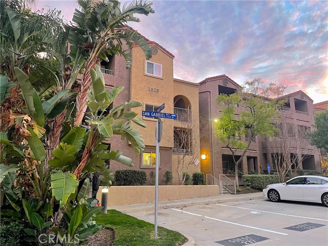 2525 San Gabriel Way #203, Corona, CA 92882