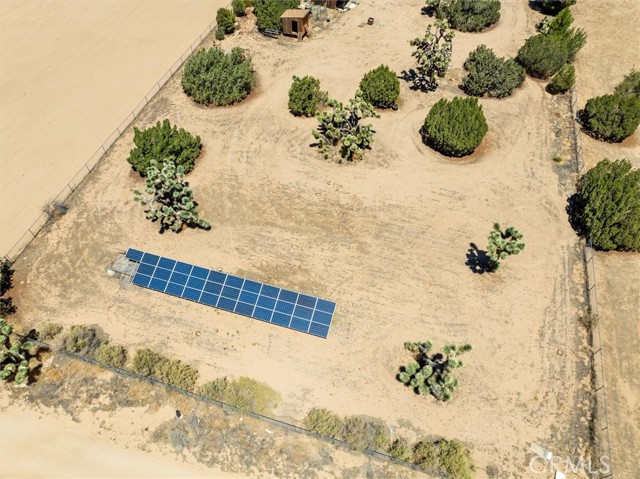 2056 W Avenue O, Palmdale CA: https://media.crmls.org/medias/8ae36e8a-c4d9-4f3b-a90e-a86c35bb5d0b.jpg