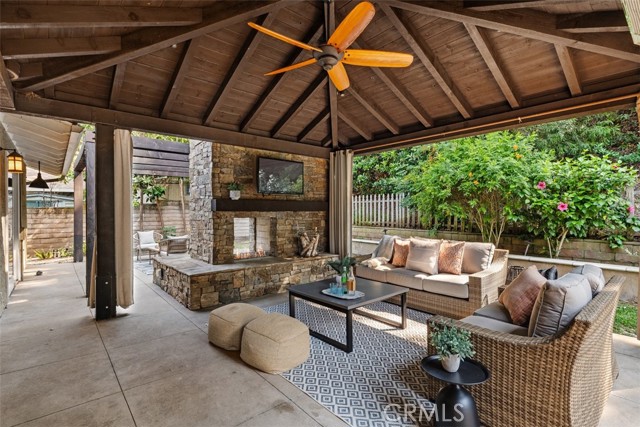 25412 Hugo Road, Laguna Niguel CA: https://media.crmls.org/medias/8ae38829-bb7f-4cfd-8b88-cda071e6e5f2.jpg
