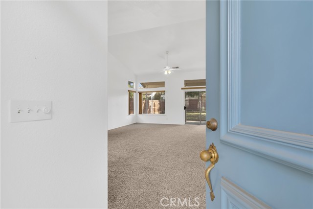 Detail Gallery Image 4 of 28 For 8590 N Sierra Vista, Fresno,  CA 93720 - 3 Beds | 2/1 Baths