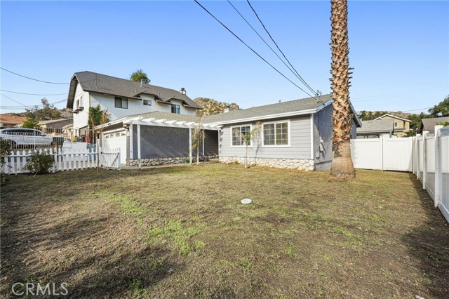 Detail Gallery Image 5 of 20 For 30257 Trellis Rd, Val Verde,  CA 91384 - 3 Beds | 2 Baths