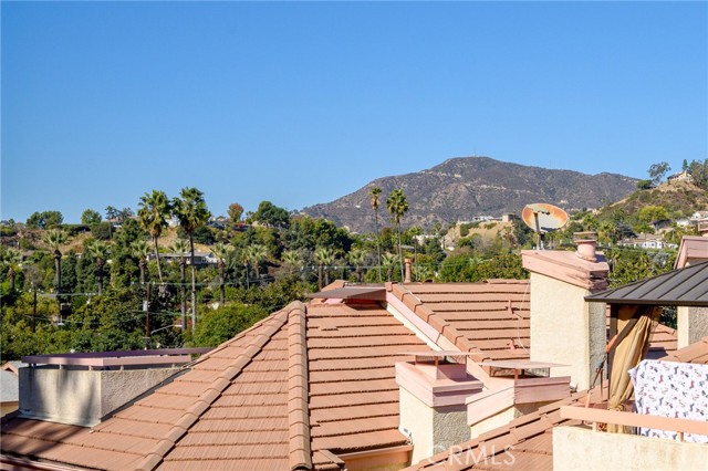 Detail Gallery Image 30 of 38 For 357 Harvey Dr #102,  Glendale,  CA 91206 - 3 Beds | 2/1 Baths