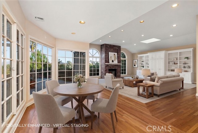 Detail Gallery Image 10 of 29 For 5068 Shirley, Tarzana,  CA 91356 - 4 Beds | 4 Baths