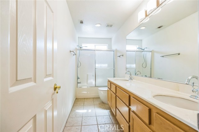 1030 Benedict Circle, Corona CA: https://media.crmls.org/medias/8ae614dd-e202-4d13-a893-84a40986535e.jpg