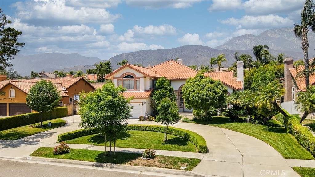 271 Ashbury Lane