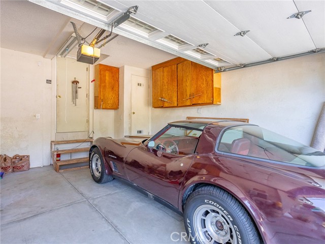 5815 Irving Avenue, La Crescenta CA: https://media.crmls.org/medias/8ae85e9c-185c-4eef-ab8c-576e021fdbc2.jpg