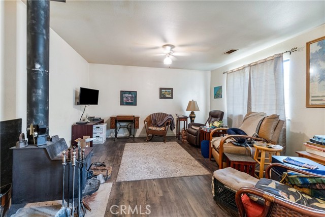 Detail Gallery Image 14 of 41 For 70331 Vineyard Canyon Rd., Parkfield,  CA 93451 - 4 Beds | 2 Baths