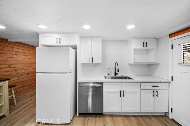 180 Glen Avon Dr, Cedar Glen, CA 92407