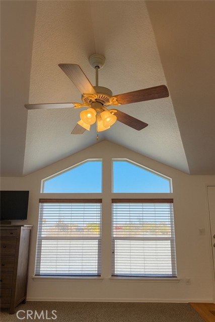 Detail Gallery Image 6 of 22 For 13130 Evergreen, Pinon Hills,  CA 92372 - 3 Beds | 2 Baths